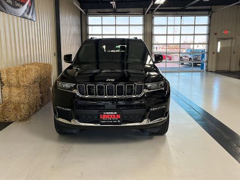 New 2025 Jeep Grand Cherokee L Limited image 4