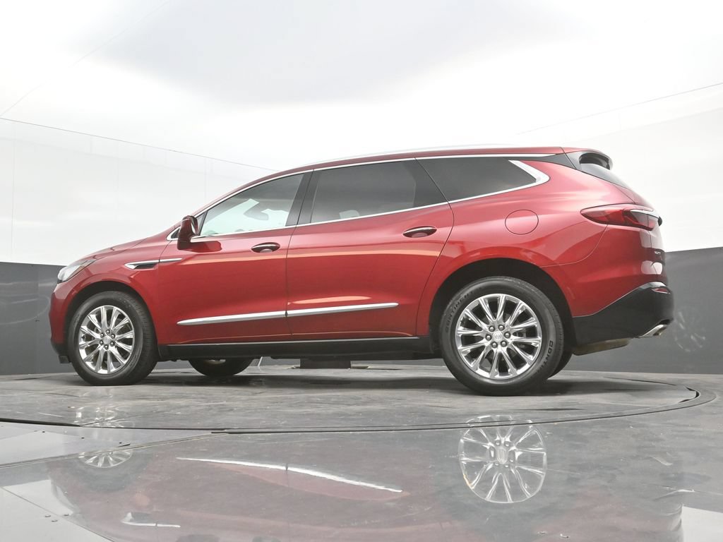 Used 2018 Buick Enclave Premium w/ LPO, Hit The Road Package FWD image 44