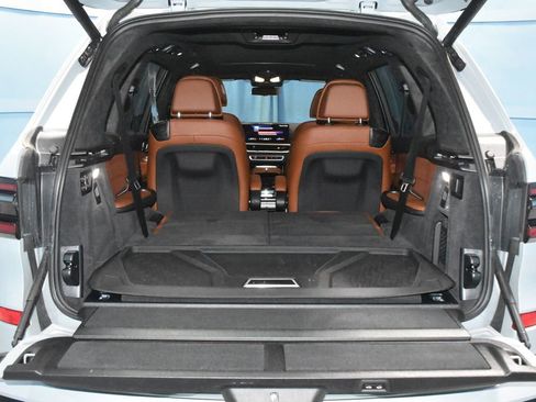 Certified 2024 BMW X7 M60i w/ Executive Package image 31