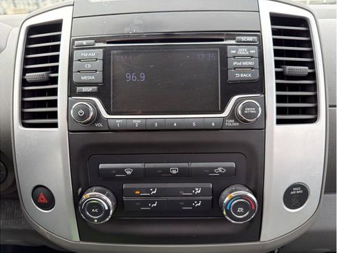 Used 2017 Nissan Frontier S AWD/4WD image 20