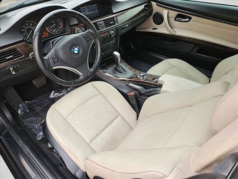 Used 2011 BMW 328i Convertible image 8