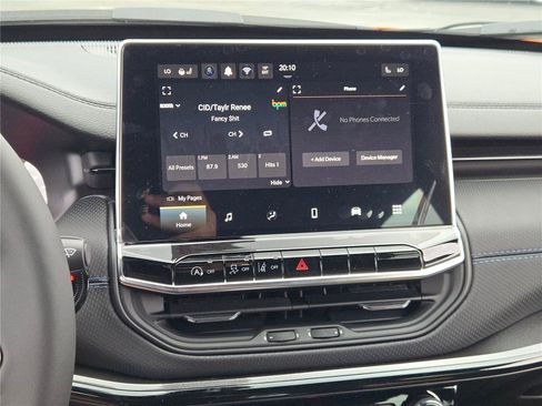 New 2026 Jeep Compass Latitude image 28