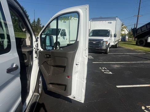 Used 2025 Ford Transit 250 Low Roof w/ Exterior Upgrade Package RWD image 54