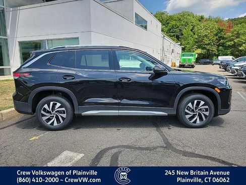 New 2025 Volkswagen Tiguan S image 3