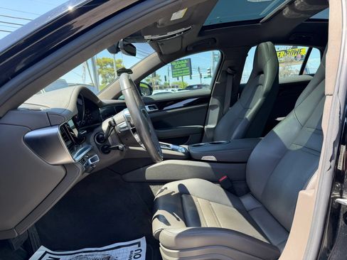 Used 2018 Porsche Panamera 4 AWD/4WD image 12