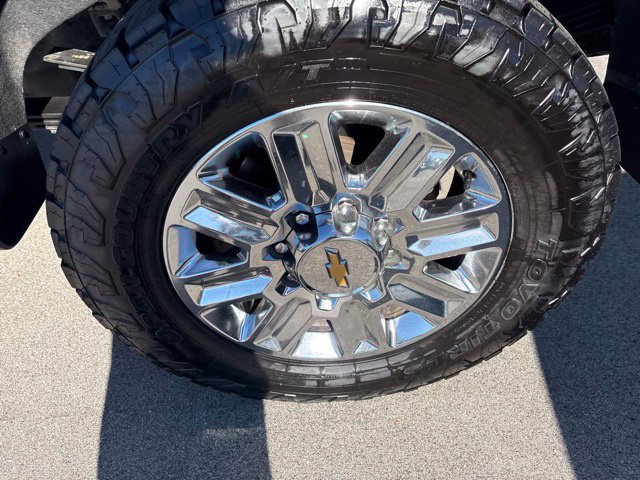 Used 2024 Chevrolet Silverado 2500 High Country w/ High Country Premium Package AWD/4WD image 10