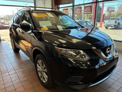 Used 2016 Nissan Rogue SV
