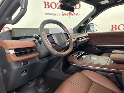 New 2025 Lincoln Navigator Reserve image 14