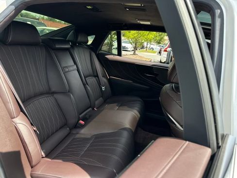 Used 2018 Lexus LS 500 w/ Interior Upgrade Package RWD image 30