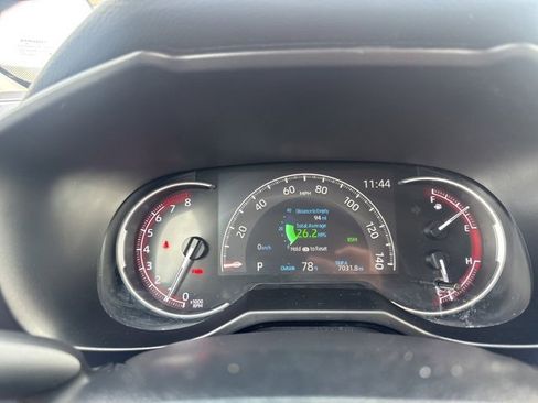 Used 2025 Toyota RAV4 XLE image 12