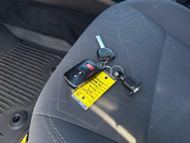Used 2018 Toyota Tacoma TRD Sport w/ Technology Package AWD/4WD image 28
