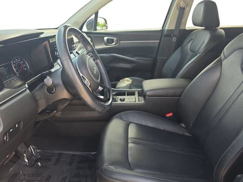 Used 2022 Kia Sorento S FWD image 12