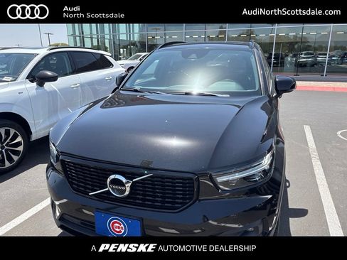Used 2021 Volvo XC40 T4 R-Design w/ Advanced Package FWD image 1