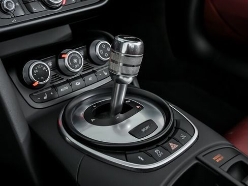 Used 2011 Audi R8 V8 AWD/4WD image 29