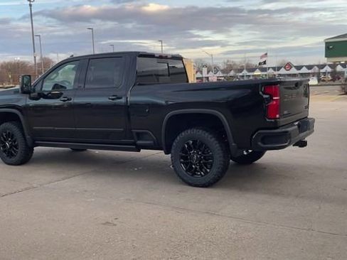 New 2026 Chevrolet Silverado 2500 High Country w/ High Country Premium Package AWD/4WD image 6