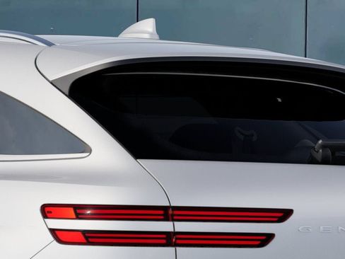 New 2027 Genesis GV70 2.5T Select AWD/4WD image 9
