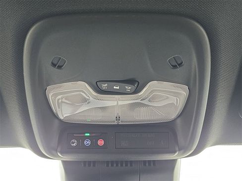 Used 2024 Chevrolet Colorado Z71 w/ Z71 Convenience Package 2 image 36