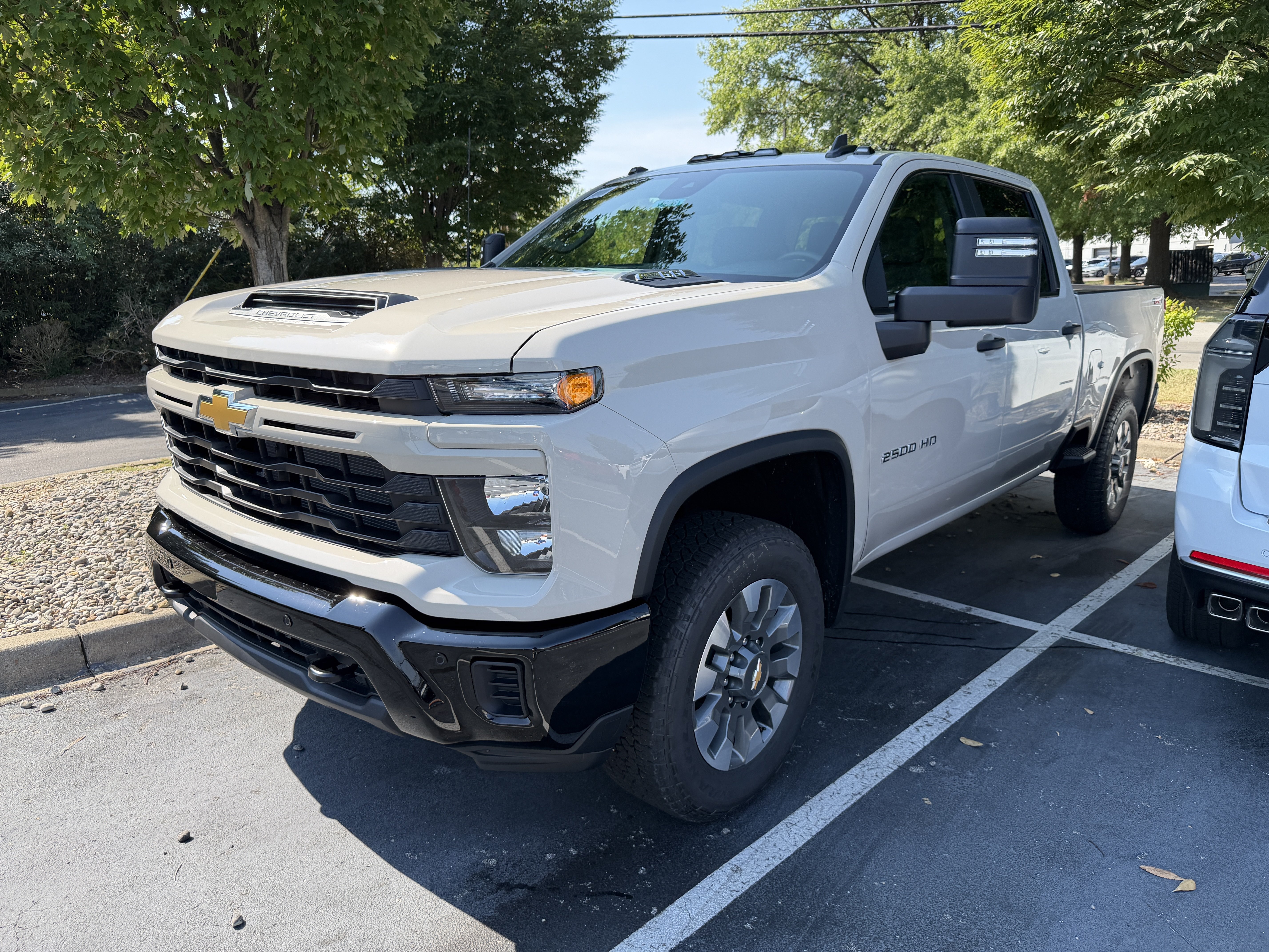 New 2026 Chevrolet Silverado 2500 Custom w/ Custom Value Package AWD/4WD image 4