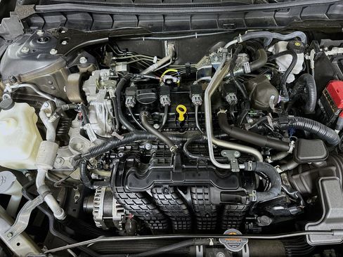 Used 2025 Nissan Altima 2.5 SV image 30