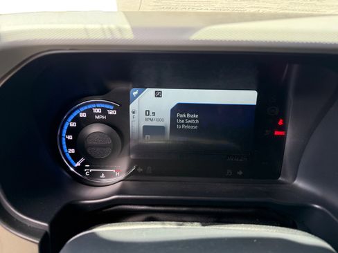 Used 2021 Ford Bronco Badlands image 11