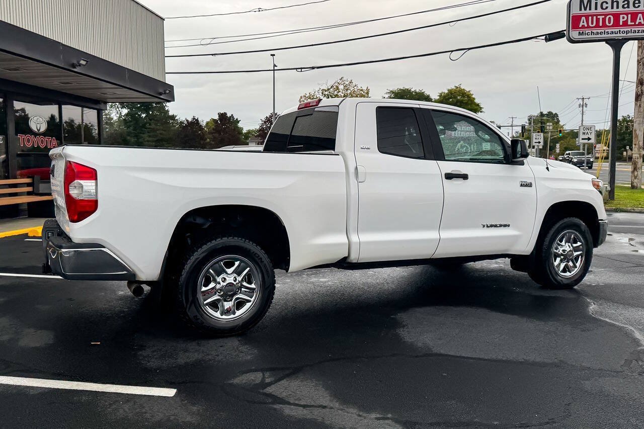 Used 2019 Toyota Tundra SR5 AWD/4WD image 4
