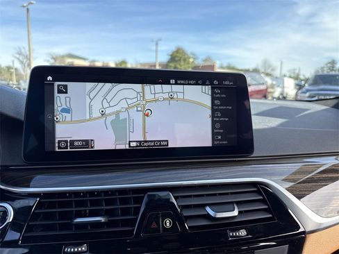 Used 2021 BMW 530i xDrive w/ Convenience Package image 22