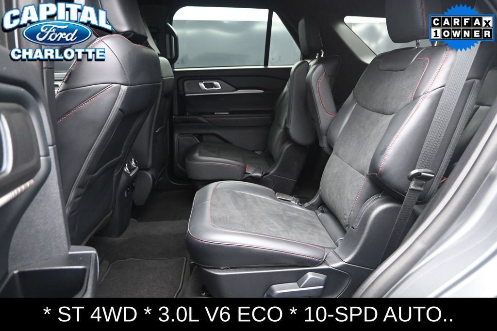Used 2025 Ford Explorer ST AWD/4WD image 11