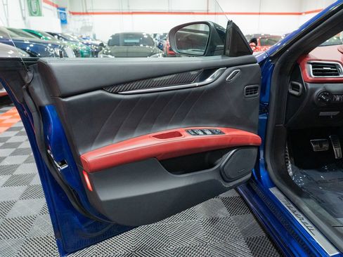 Used 2021 Maserati Ghibli S GranSport RWD image 17