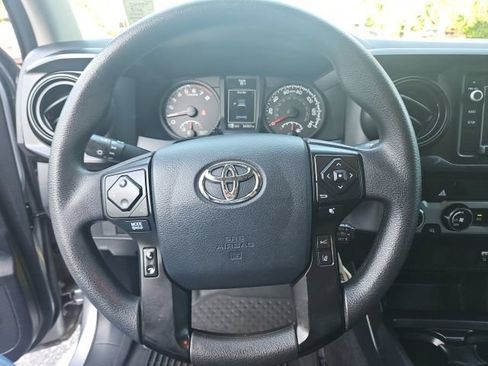 Used 2018 Toyota Tacoma SR w/ SR Convenience Package AWD/4WD image 11