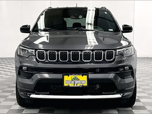 Used 2024 Jeep Compass Limited w/ Elite Group AWD/4WD image 4