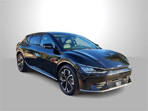 Used 2023 Kia EV6 Wind image 2