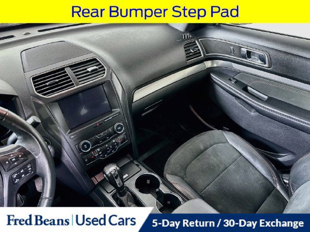 Used 2019 Ford Explorer XLT w/ Equipment Group 202A AWD/4WD image 30