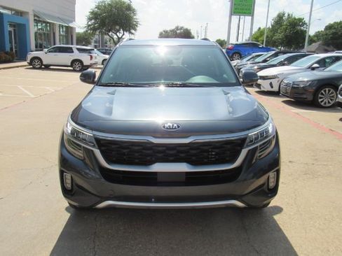 Used 2021 Kia Seltos SX image 2