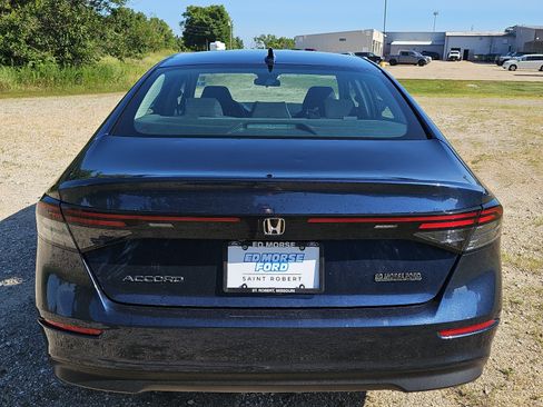 Used 2023 Honda Accord EX image 5