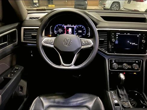 Used 2021 Volkswagen Atlas SEL Premium image 6