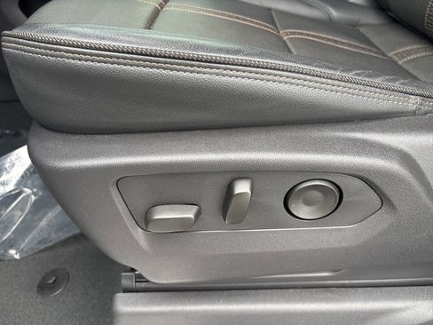 Used 2024 Chevrolet Silverado 1500 High Country w/ Technology Package image 21