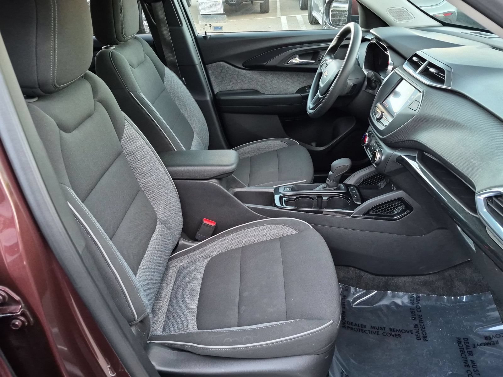 Used 2023 Chevrolet TrailBlazer LT w/ LPO, Blackout Package FWD image 27