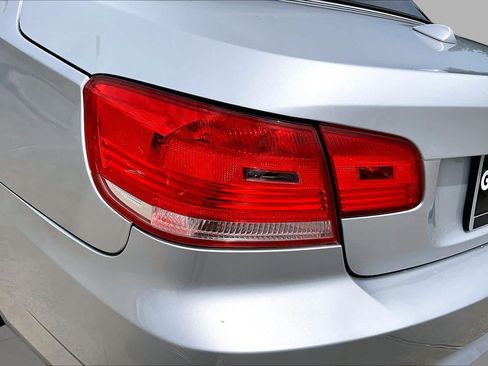 Used 2009 BMW 328i Convertible RWD image 24