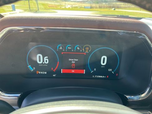 Used 2021 Ford F150 Lariat w/ Equipment Group 502A High image 15