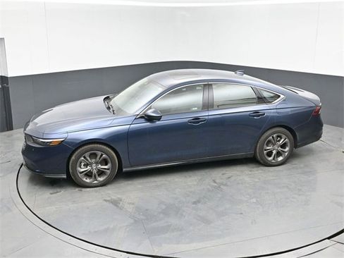 Used 2025 Honda Accord EX-L image 34