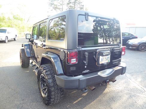 Used 2016 Jeep Wrangler Unlimited Sport AWD/4WD image 7