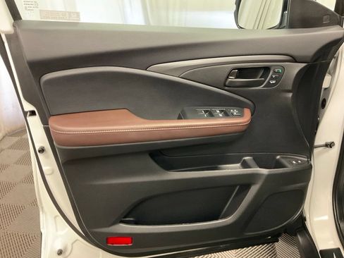 Used 2024 Honda Passport EX-L image 18