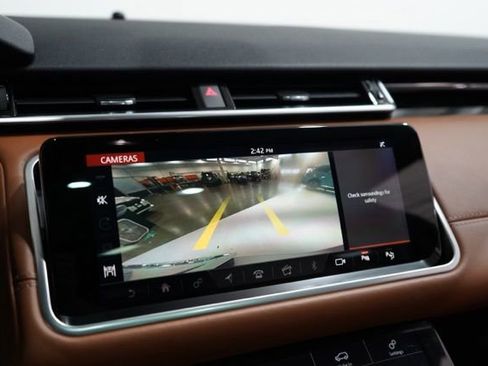 Used 2018 Land Rover Range Rover Velar R-Dynamic HSE AWD/4WD image 26