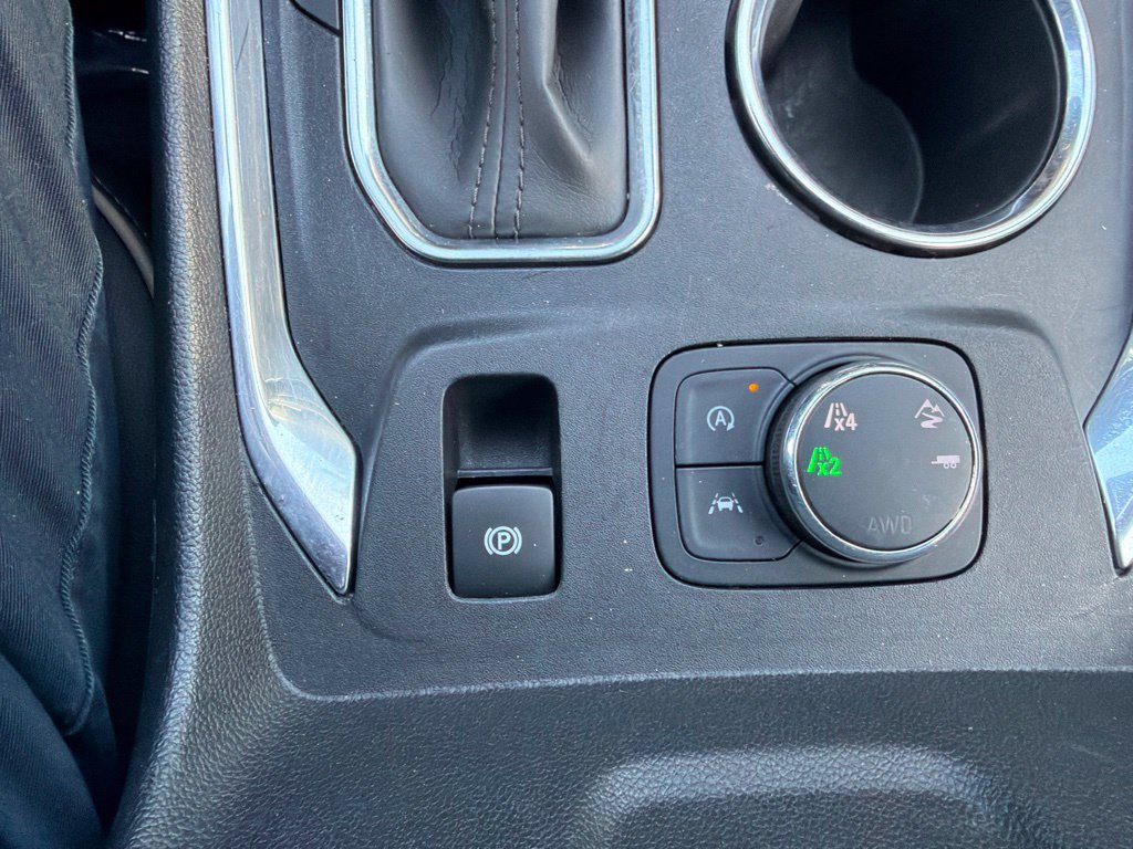 Used 2023 Chevrolet Traverse Premier w/ Redline Edition AWD/4WD image 19