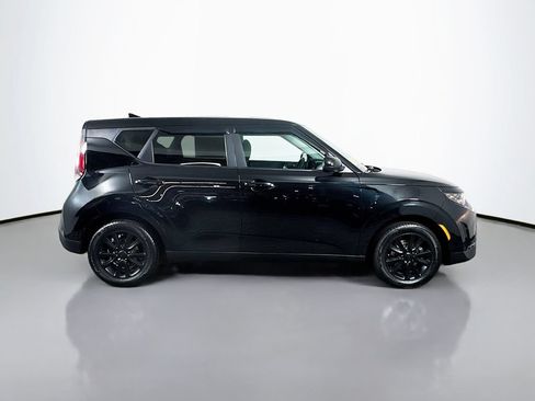 Used 2023 Kia Soul LX FWD image 9
