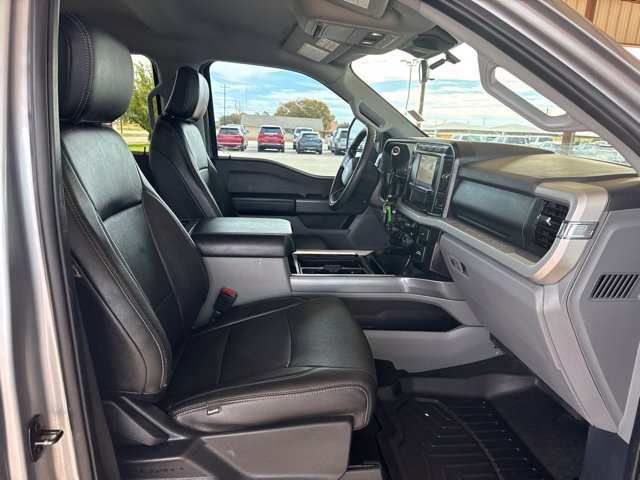 Used 2024 Ford F350 4x4 Crew Cab DRW Super Duty image 12