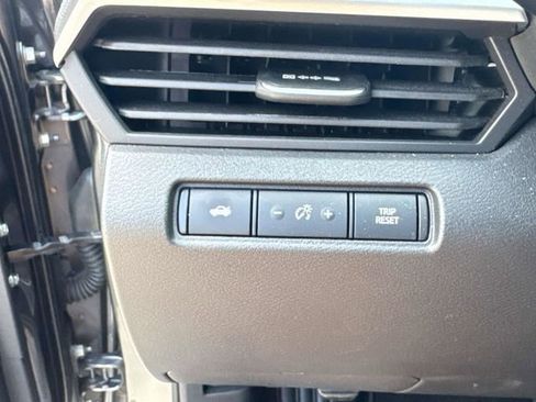 Used 2025 Nissan Altima 2.5 SV image 27