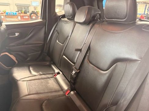 Used 2015 Jeep Renegade Limited AWD/4WD image 19