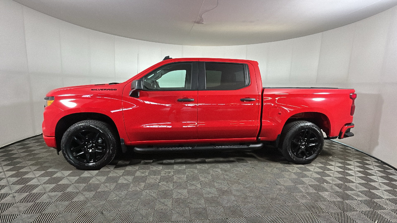 Used 2026 Chevrolet Silverado 1500 Custom w/ Turbomax Blackout Package RWD image 7