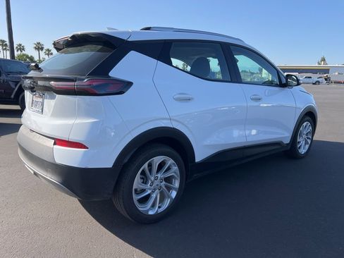 Certified 2023 Chevrolet Bolt EUV LT image 5